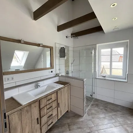 Haus Am Dorfteich B Eingefriedet Casa vacanze