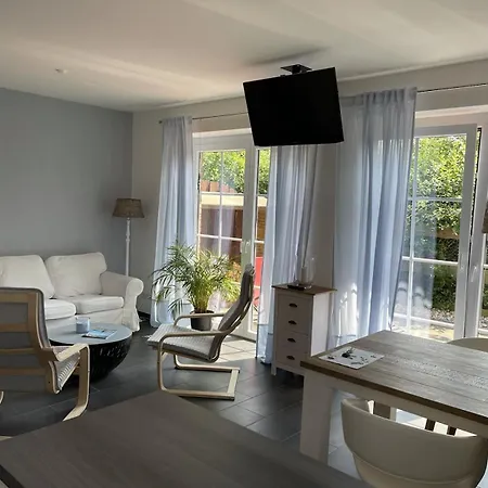 Haus Am Dorfteich B Eingefriedet