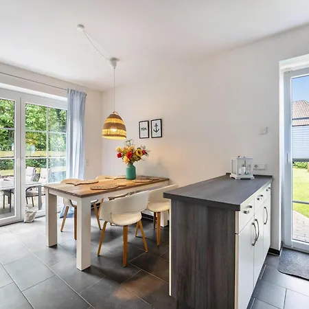 Haus Am Dorfteich B Eingefriedet Fehmarn