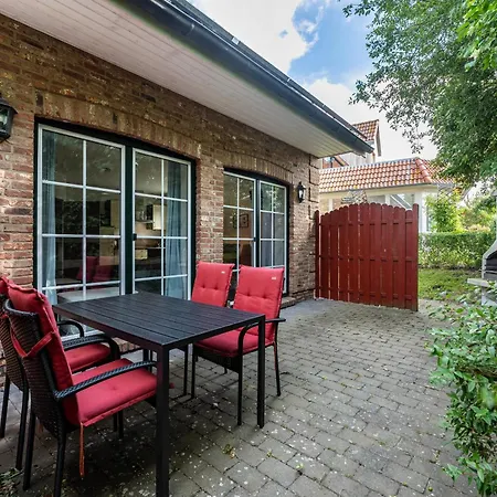 Haus Am Dorfteich B Eingefriedet Fehmarn
