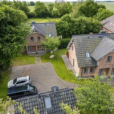 Ferienhaus Haus Am Dorfteich B Eingefriedet
